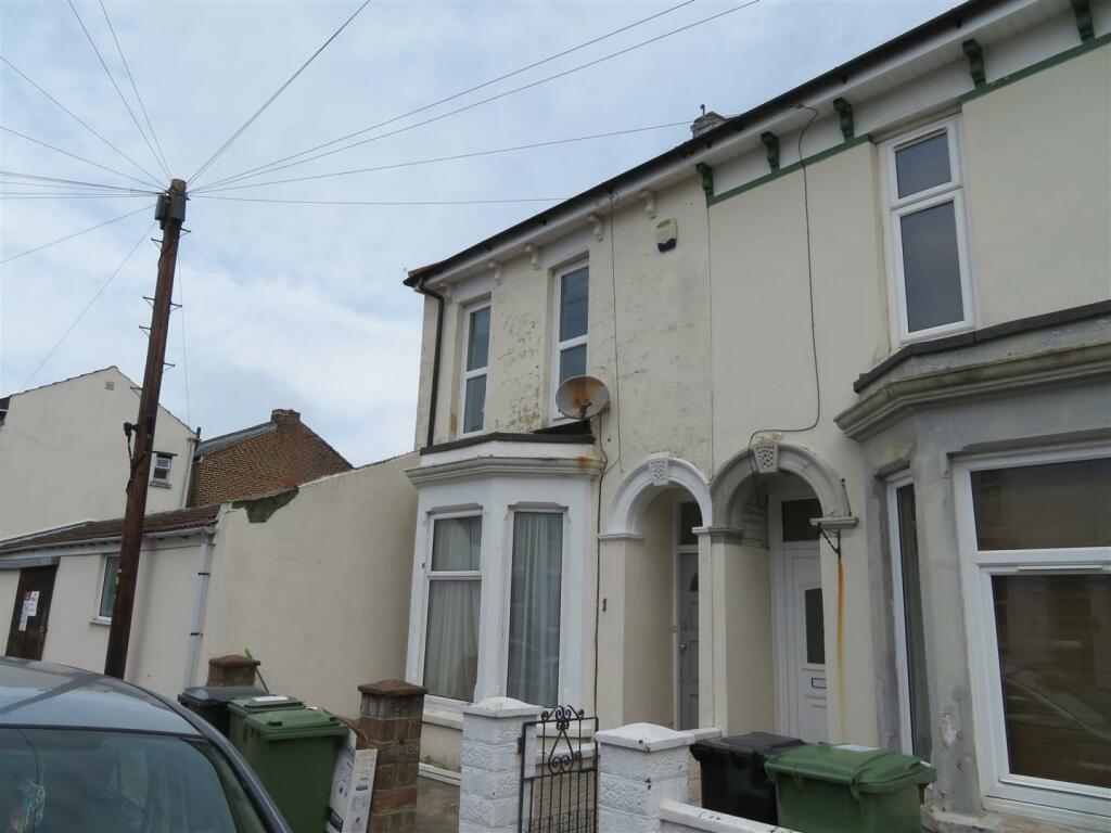 1 Edmund Road External.JPG
