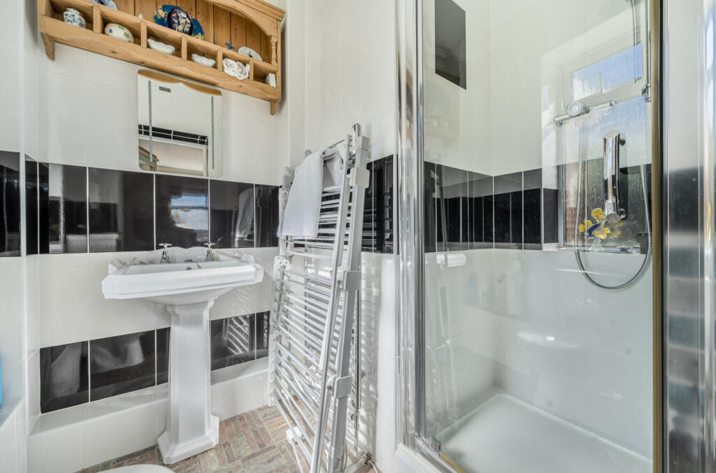 1358992-1-68d54ef...