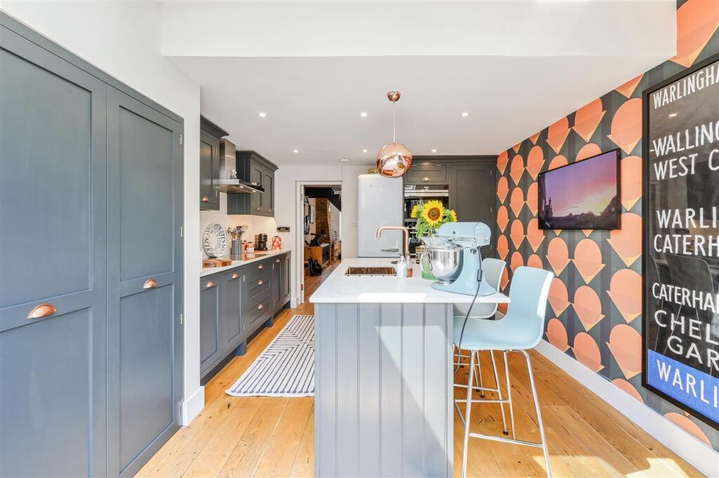 MIDDLE LANE (10).jpg