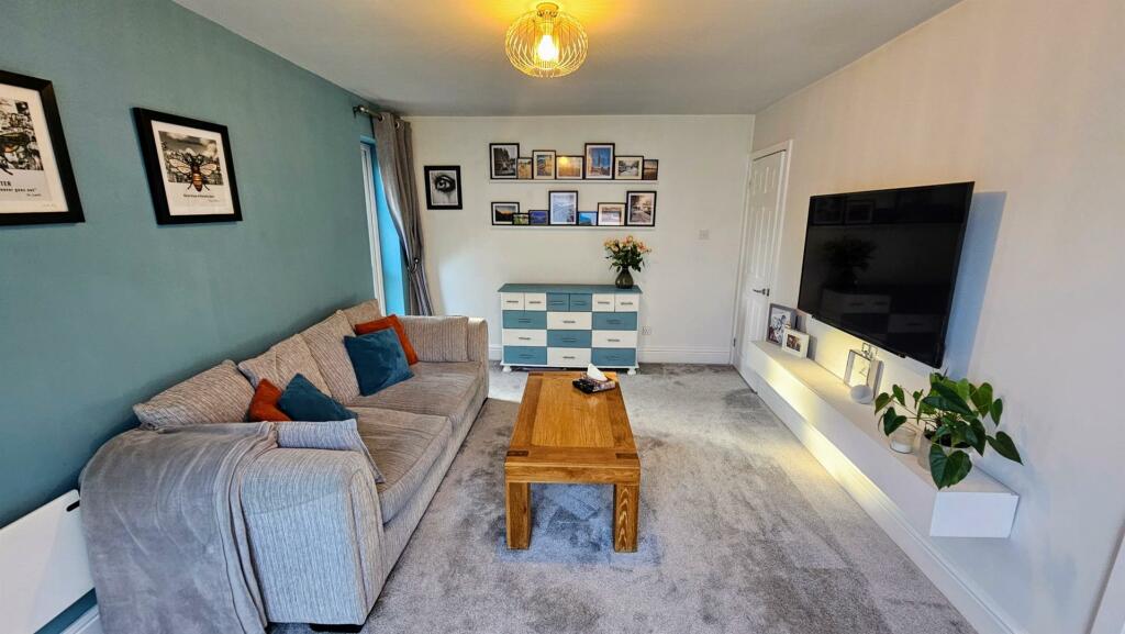 Living/Dining Room