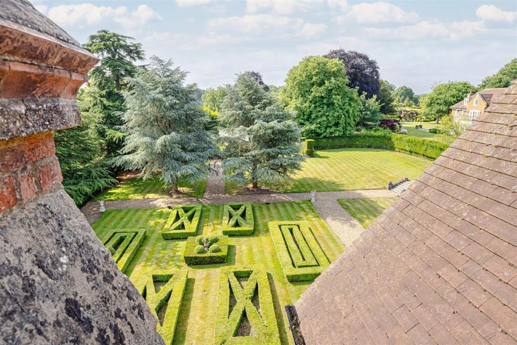 Formal Gardens g.jpg