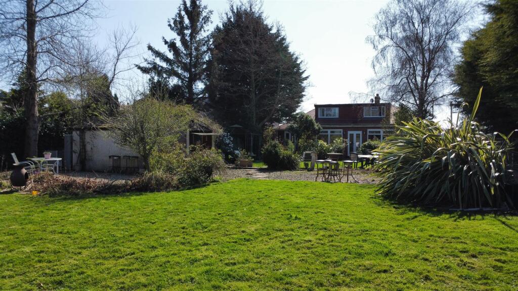 New Lane Rear Garden