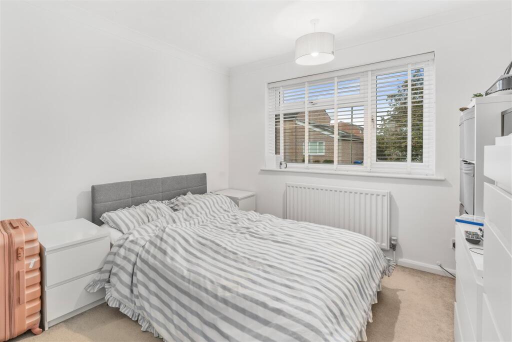 46 Kingfisher Drive, Banbury-19.jpg