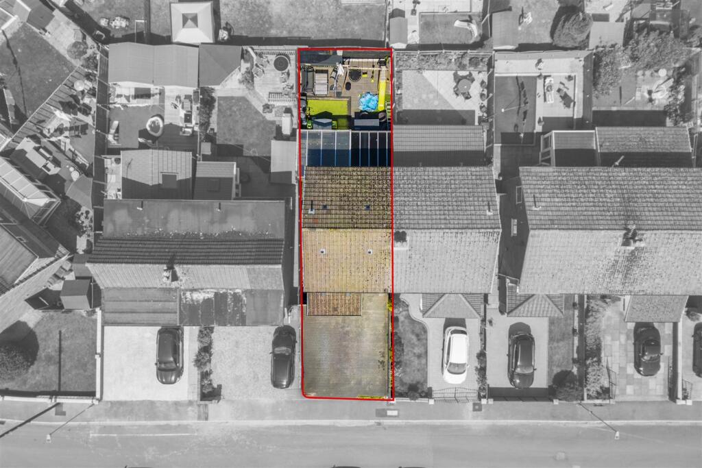 27 Shefford Crescent winstanley WN3 6LF-2.jpg