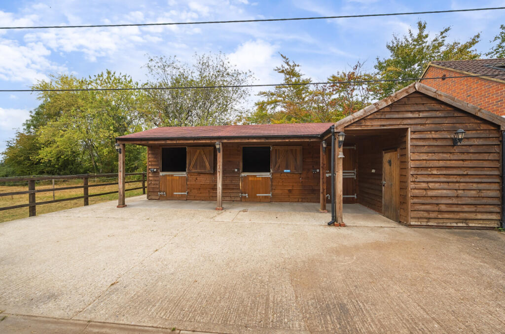 1336883-11-68a5c1...