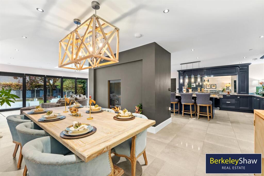 Kitchen/Living/Dining