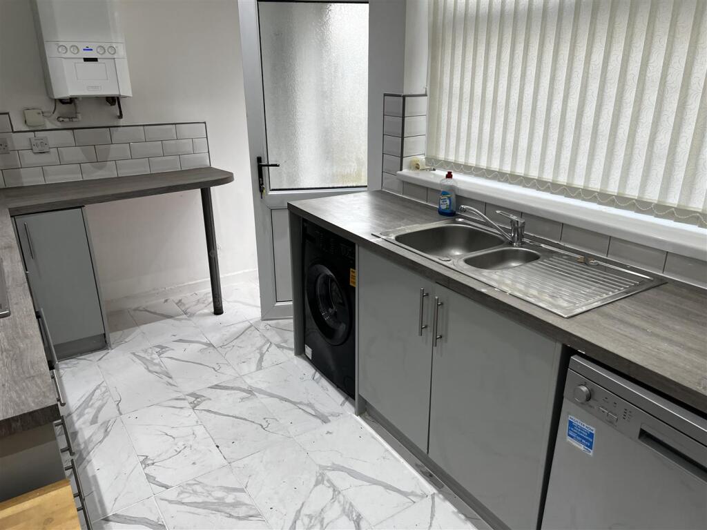 Kitchen - After .jpg