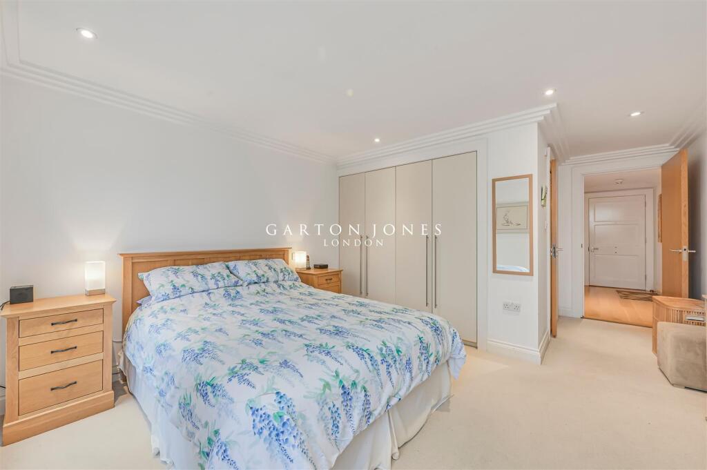 Bedroom.JPG
