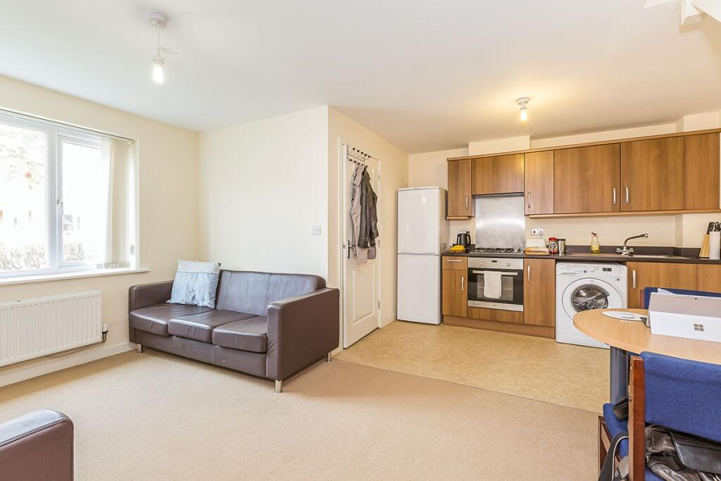 Lounge/Dining/Kitche