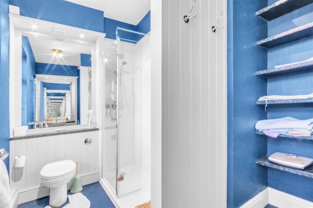 Shower Room].jpg