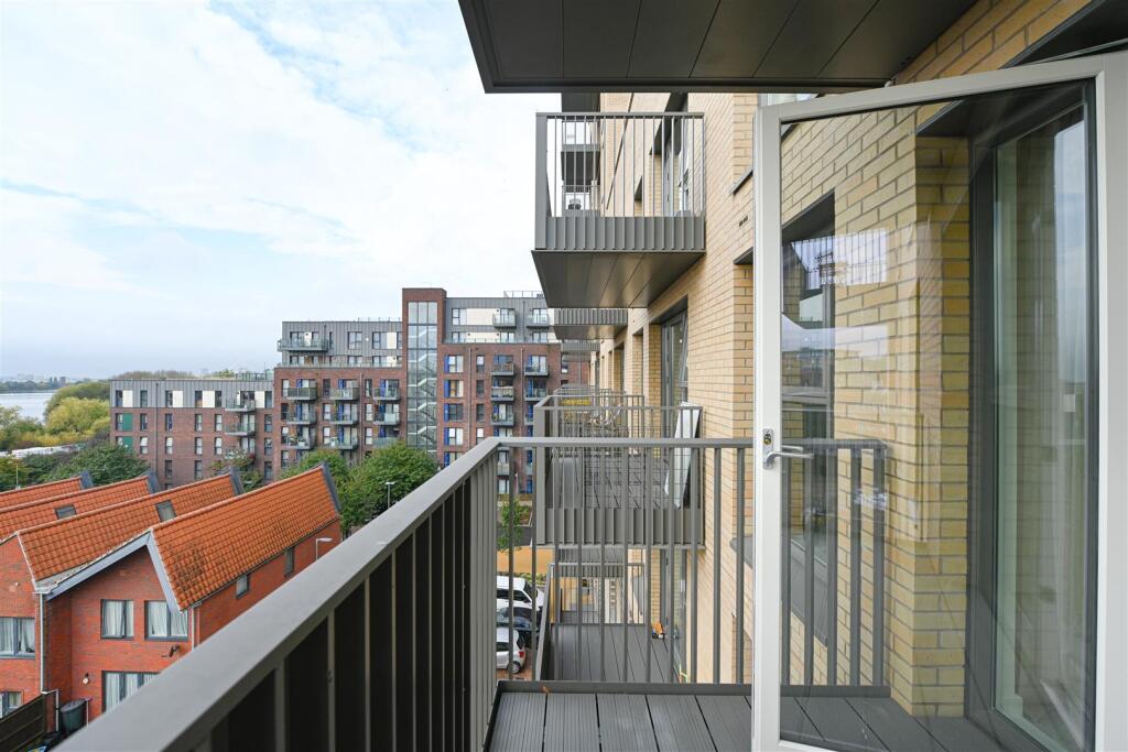 Balcony     .jpg