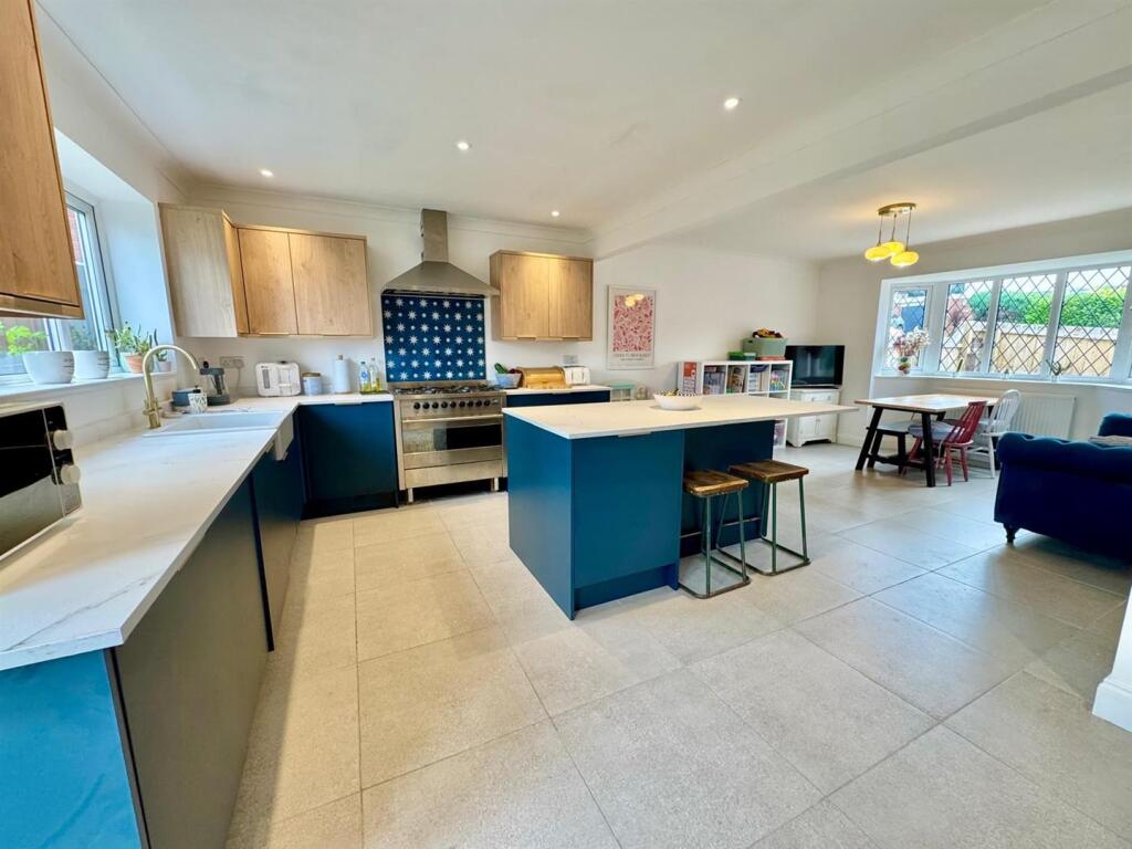 PHOTO-2025-08-13-07-15-06 (2).jpg