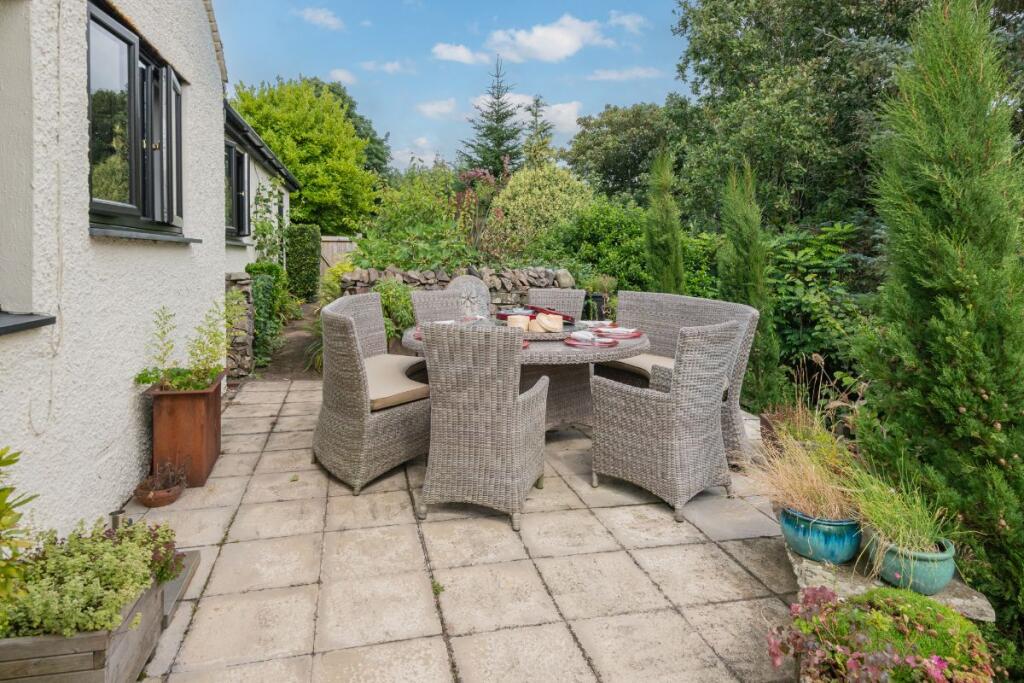 Dining Patio 