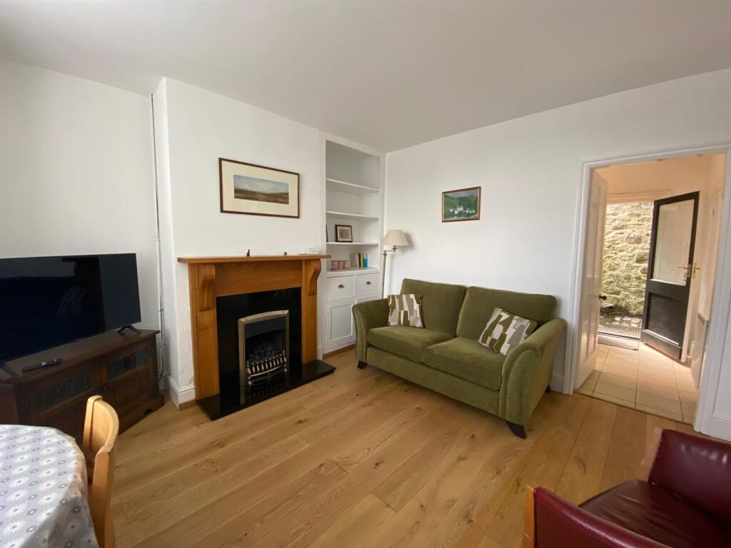 Sitting Room.jpg