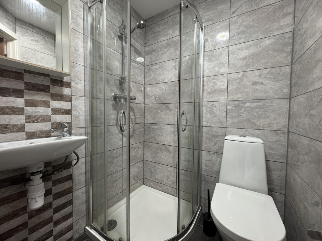 Shower/WC