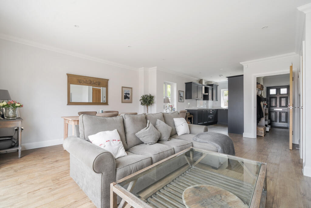 1302473-8-683da57...