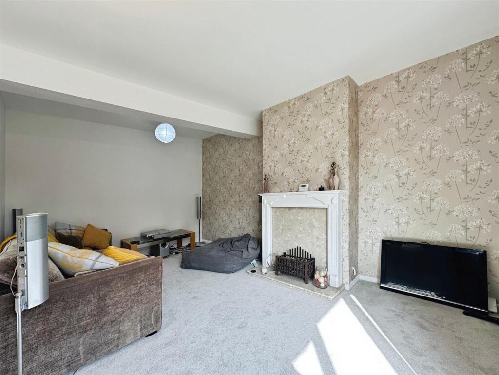 dcc3467d--45A4-AA00-A20C5F35992B-19658-000008E90AB