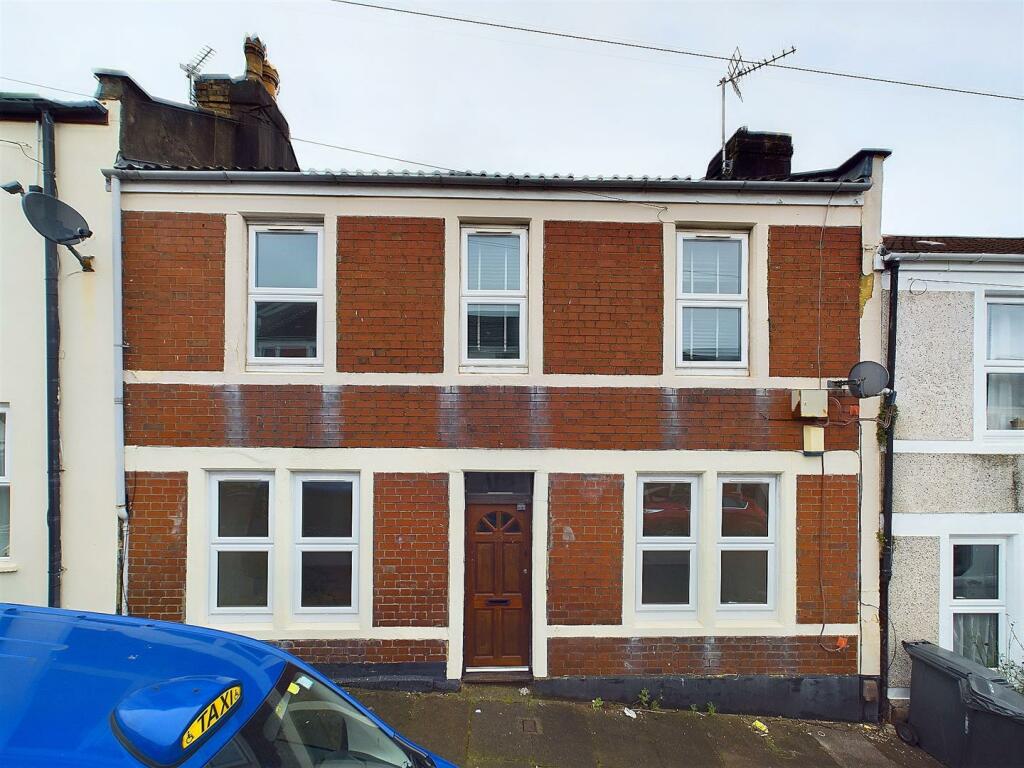 1 - 2 X 1-Bed Flats In St Werburghs.jpg