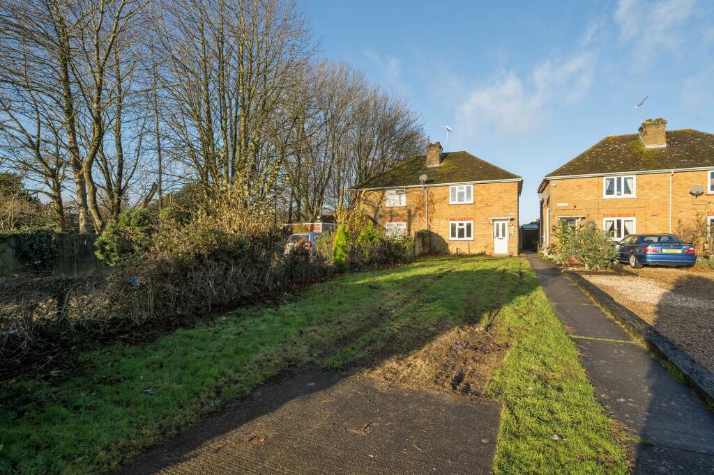 Front Garden/Driveway (2)