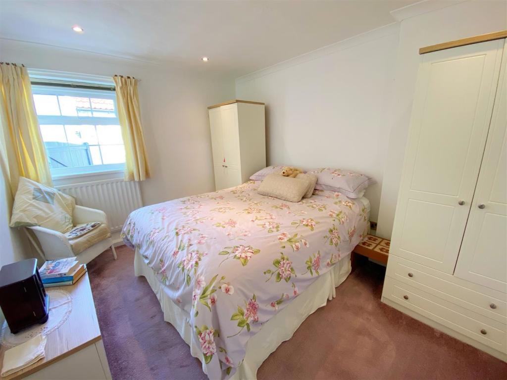 Bed 1 pic 1.jpg