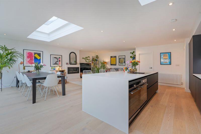 Open Plan Kitchen / Dining