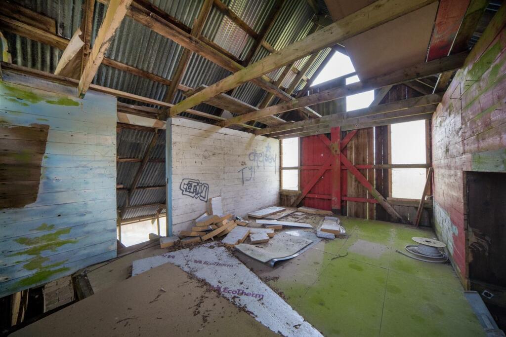 Barn InterioR