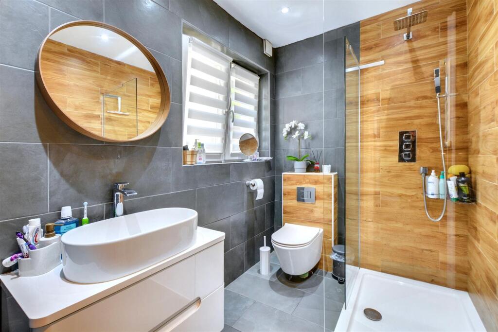 Shower Room.jpeg