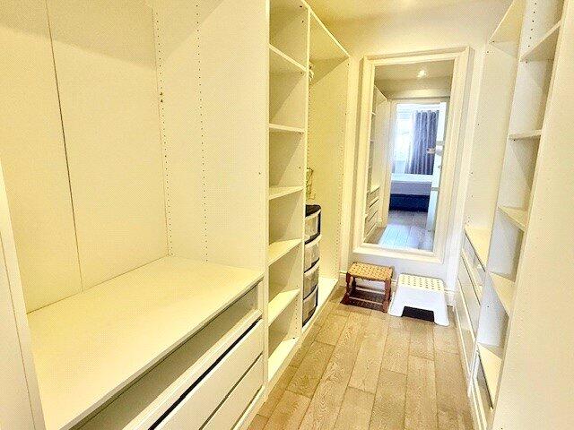 Walk-In Wardrobe
