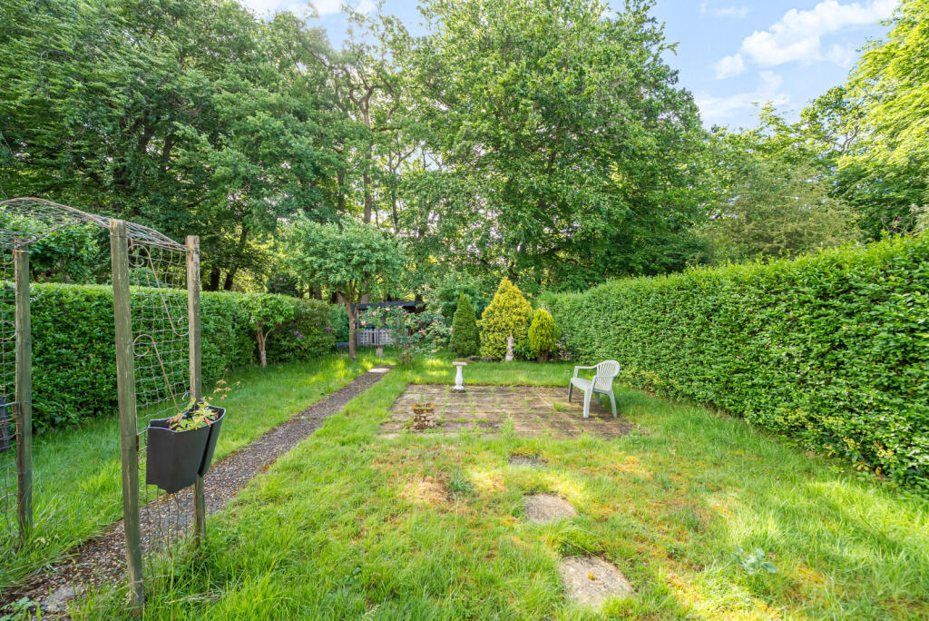 1300288-1-6836c7a...