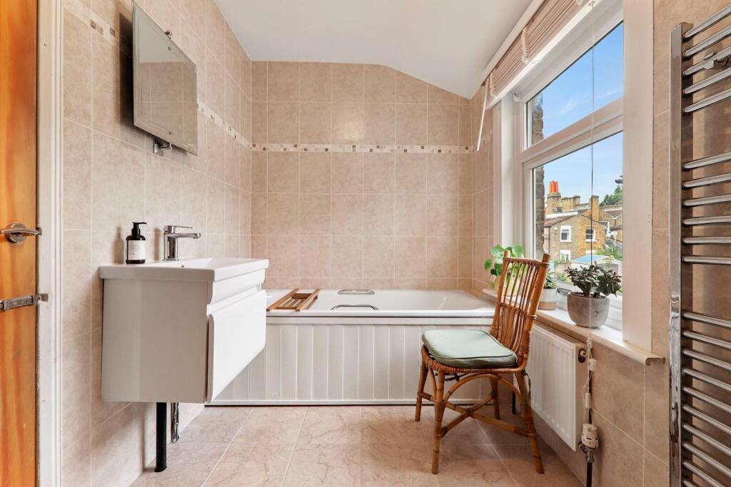 09-be23JHPropworld - 34 Fairlawn Park - 27-medium.