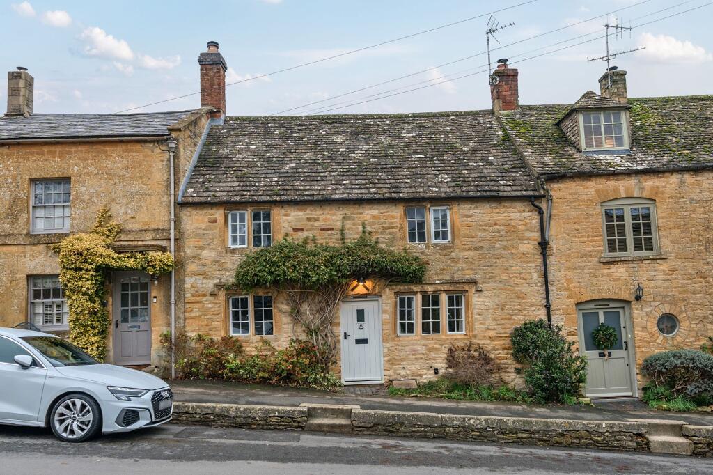 School Square, Longborough, GL56