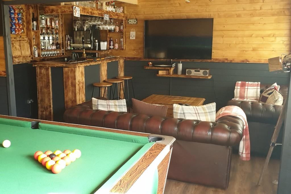 Cabin / Bar
