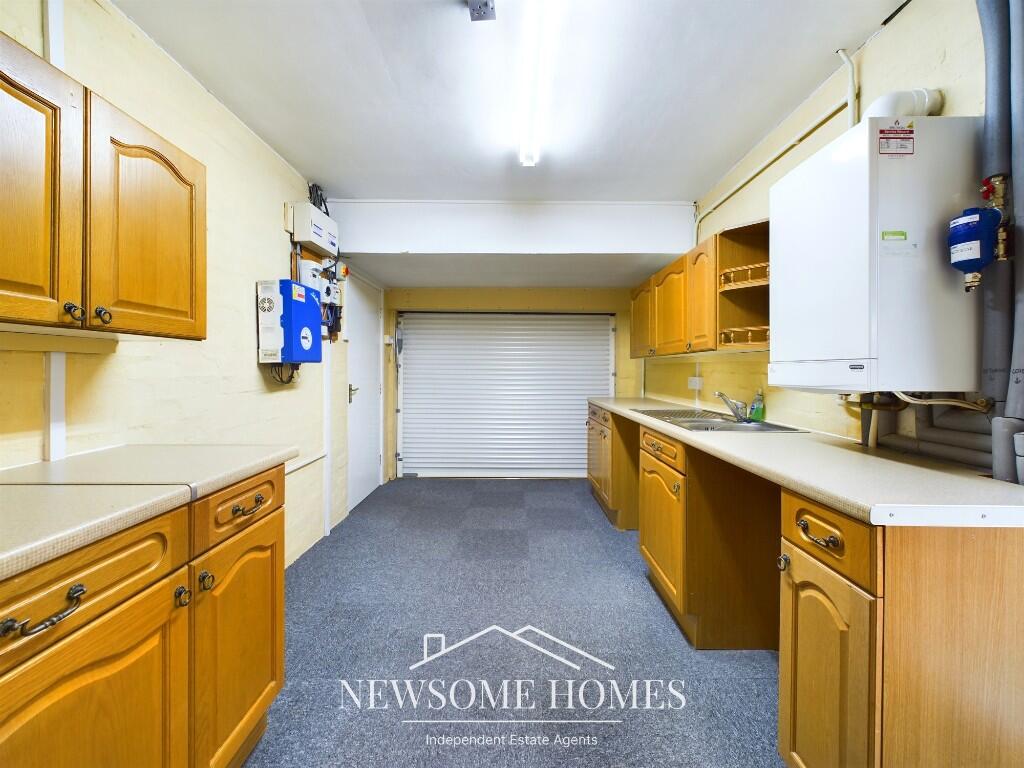 Garage/ Utility