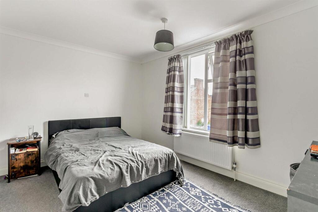 8660045-interior03-800.jpg