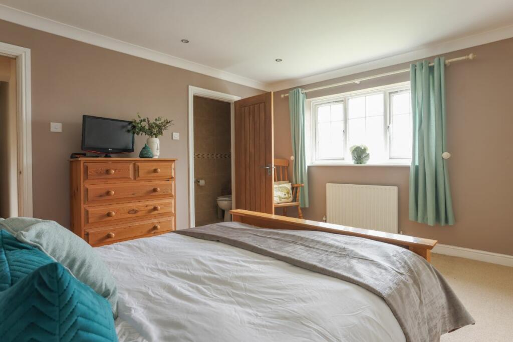 Principal bedroom