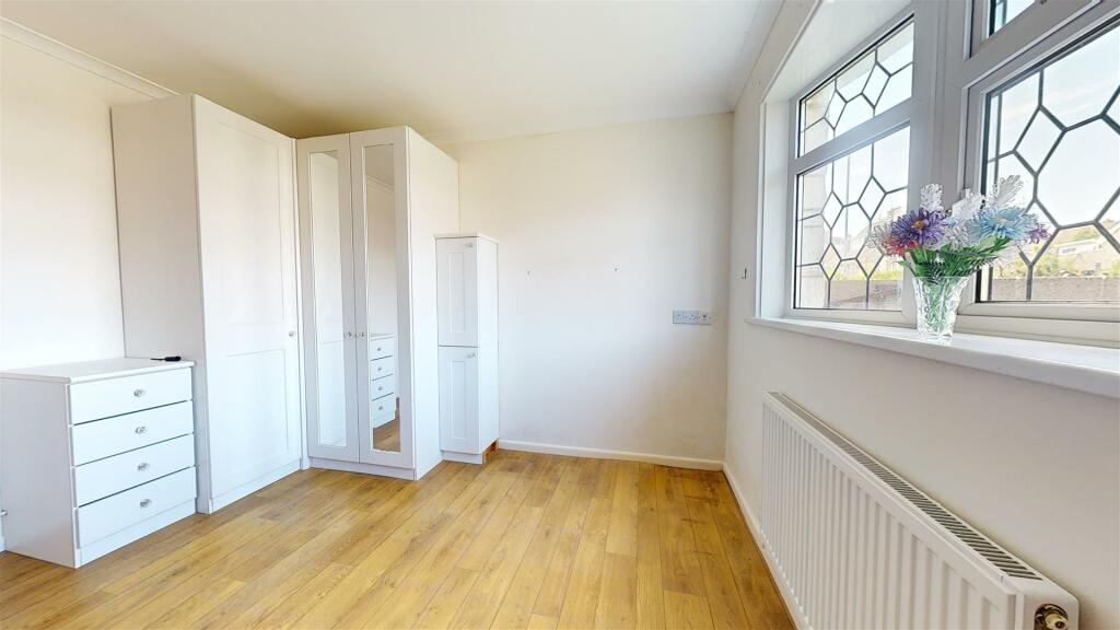 BEDROOM ONE.jpg