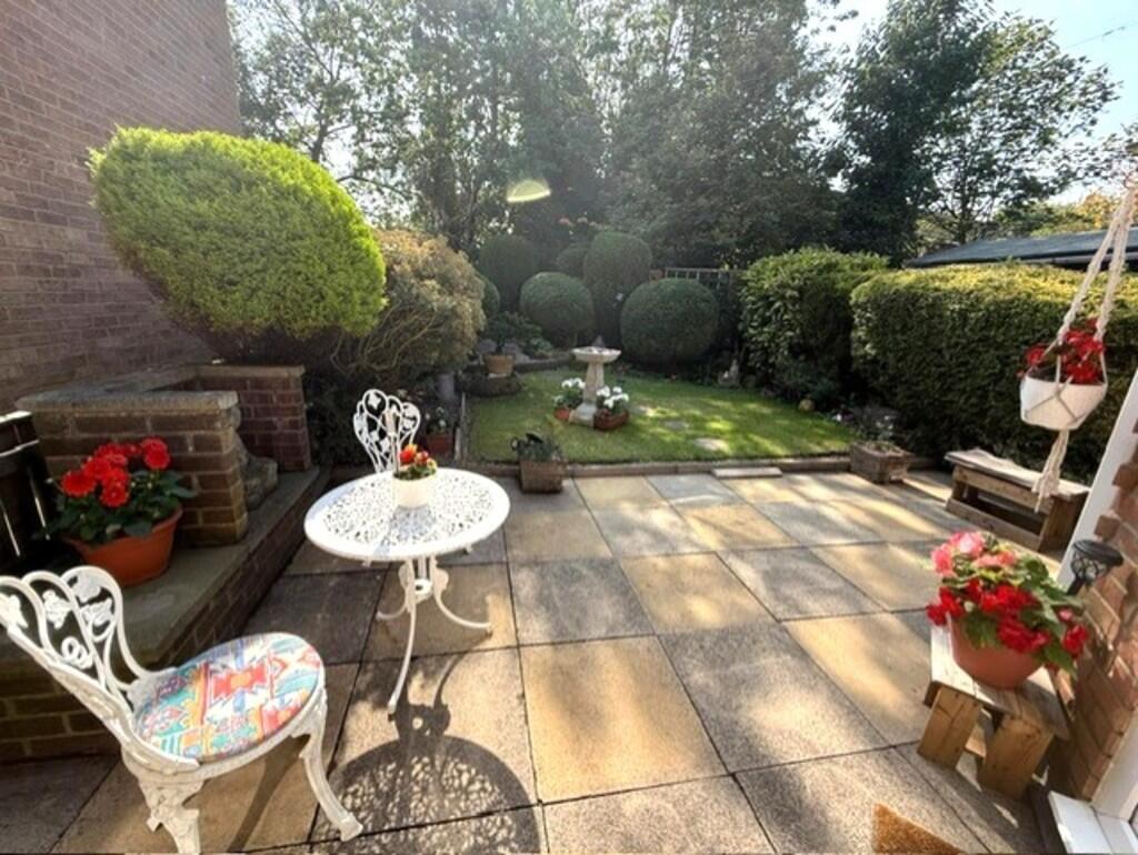  Garden photo
