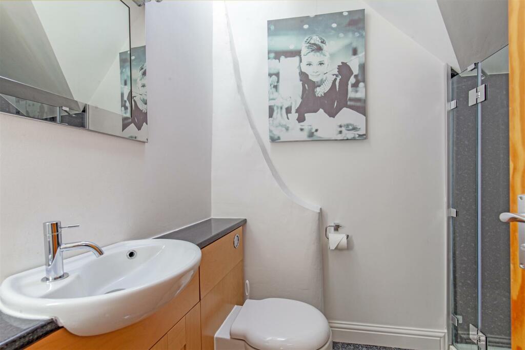 Cottage-Shower Room-1.jpg