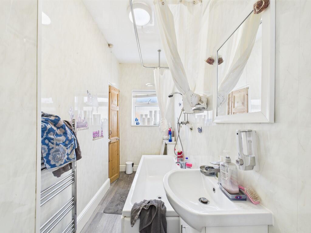 CAM01835G0-PR0202...