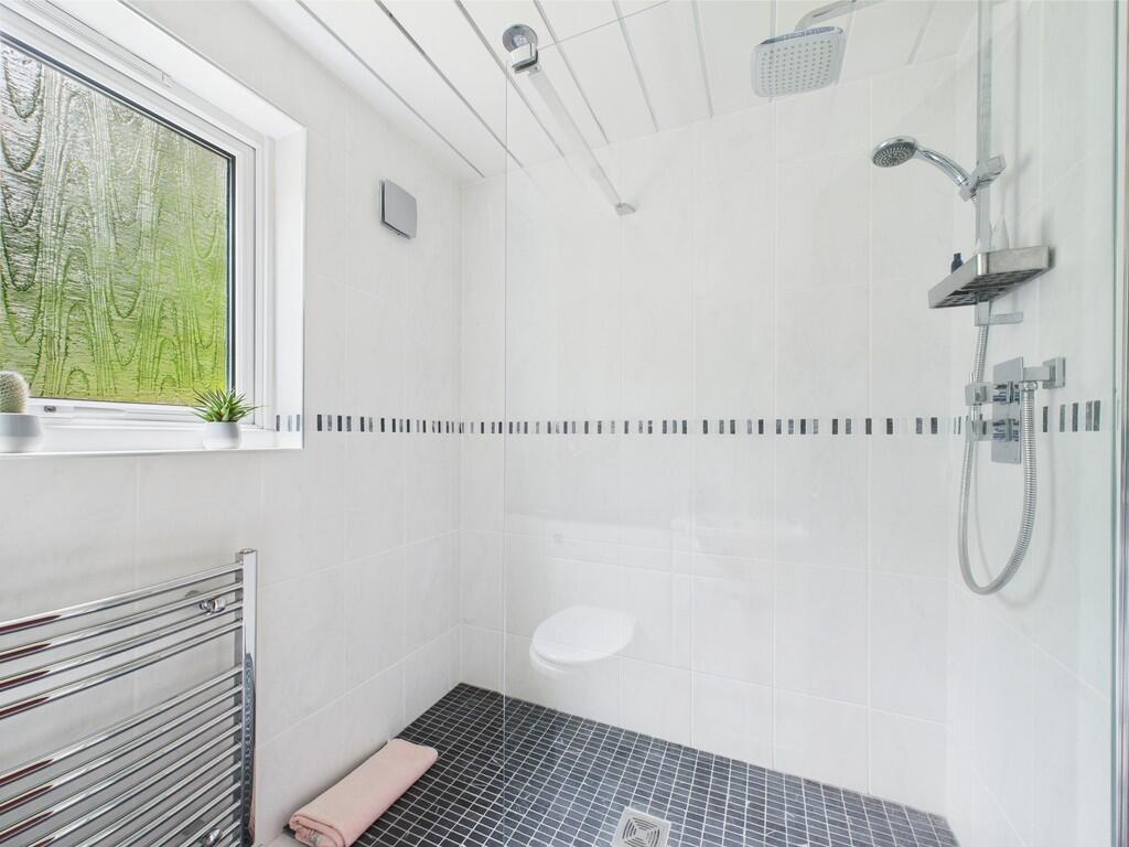 CAM02089G0-PR0483...