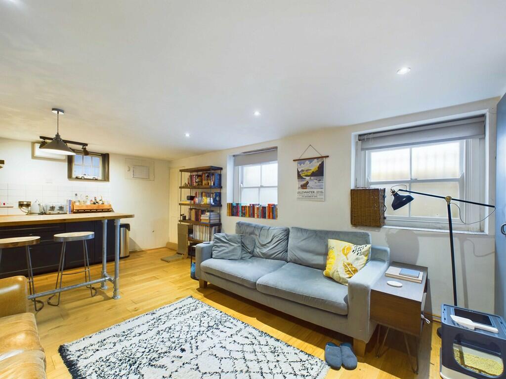 CAM03741G0-PR0040...