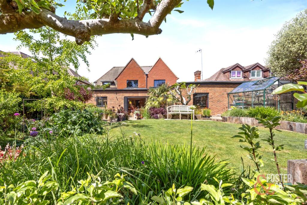 Tredcroft Road, 4 EXTERNALS-002.jpg