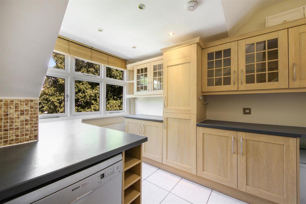 Flat 5, 4 Chatsworth Road - JxOMEd1zPpGhkKCKNgtU.j