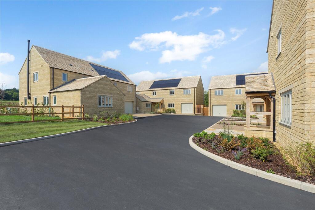 Manor Court
