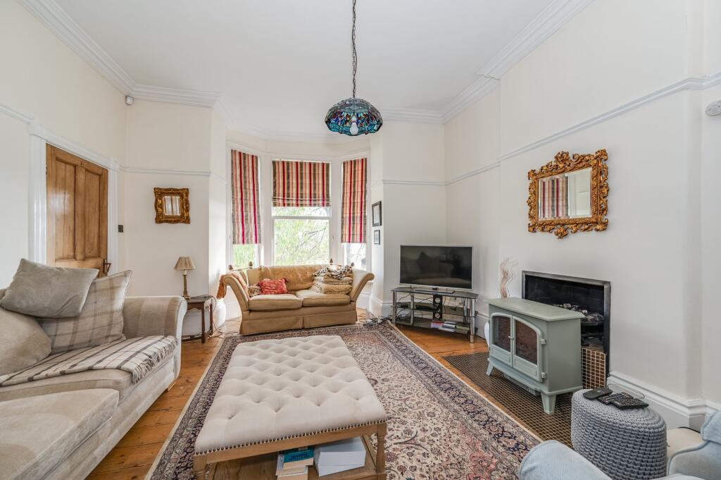 KITCHEN/DINER, LOUNGE AND DINING ROOM