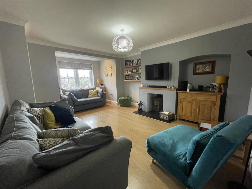 living room 1.jpg