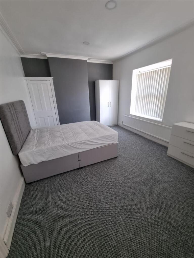 BEDROOM 5.jpg