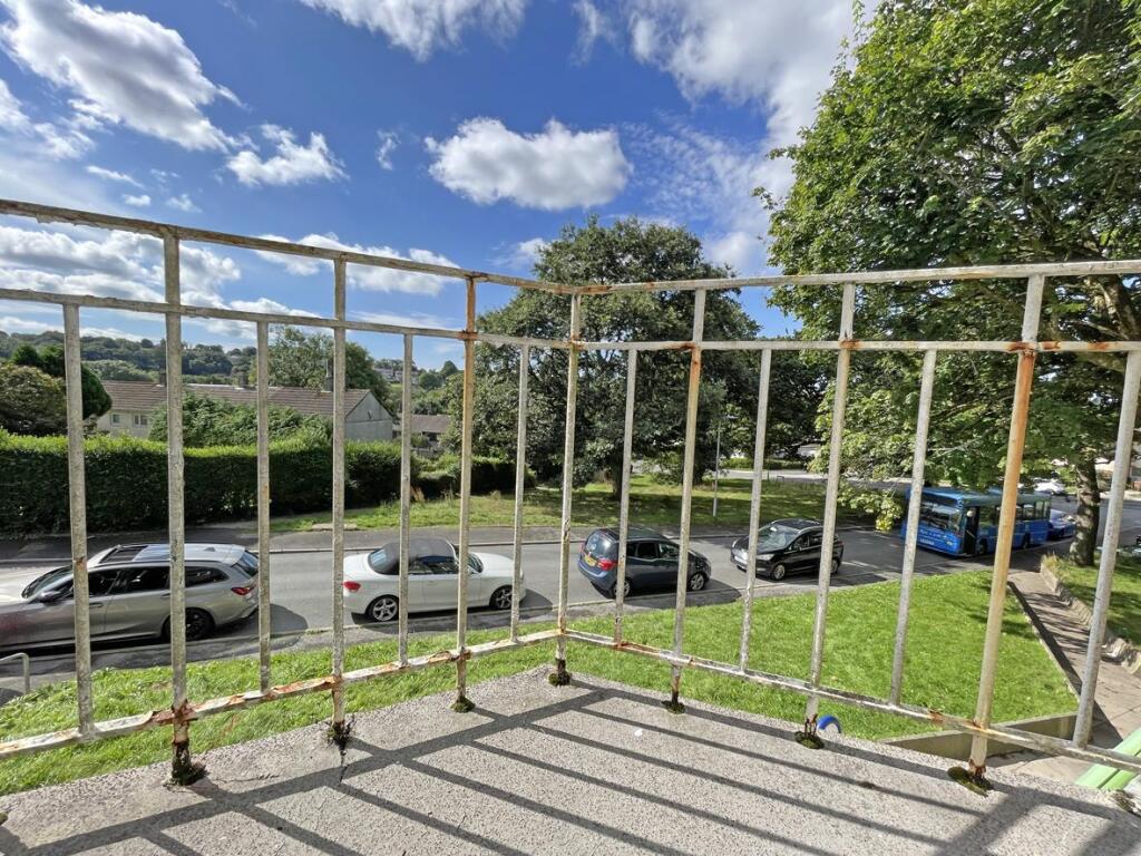 Congreve Gardens 7a Balcony.jpg