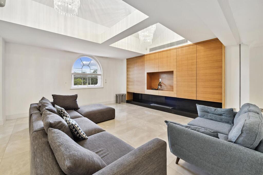 16 York Terrace West (20).jpg