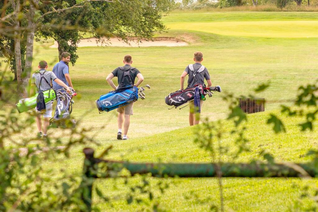 CRE85843-Edit for web.jpg